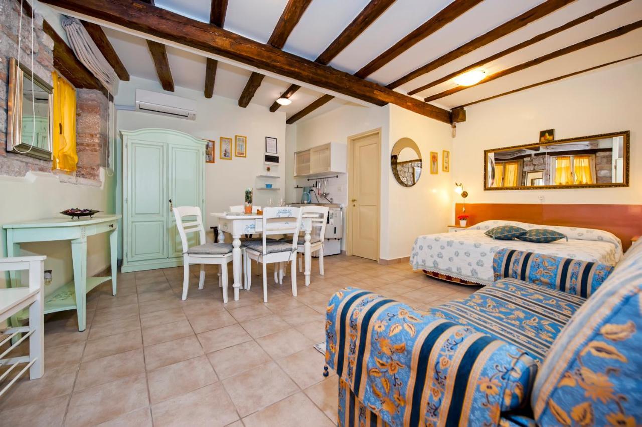 Guest House Sotto I Volti Centro Storico Ровинь Экстерьер фото